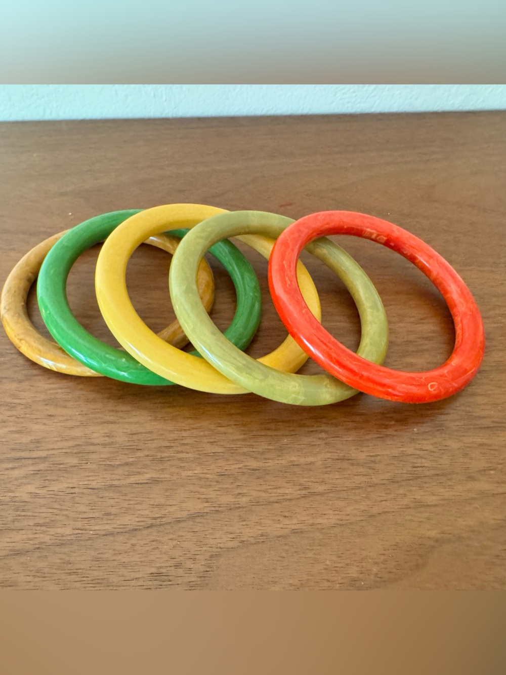 Unk Colorful Resin Bangle Bracelet Set - Red, Yellow, Green, Brown
